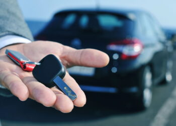 Melhores dicas para economizar no aluguel de carros em viagens