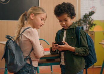 Como fazer para encontrar o equilíbrio entre tecnologia e educação?