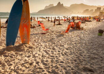 Praias brasileiras que parecem verdadeiras piscinas naturais