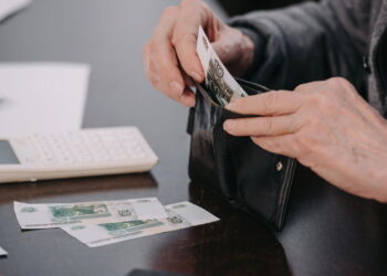 Novo direito que garante benefícios para quem tem 60 anos ou mais
