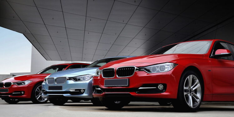 Confira os modelos de carros de luxo que lideram as vendas no Brasil em 2025!
