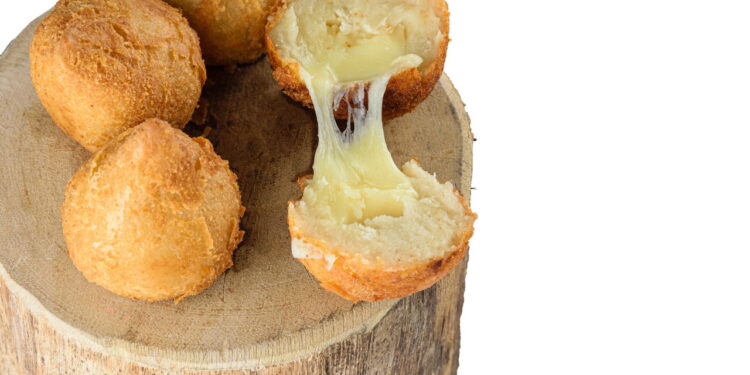 Receita simples para fazer uma ótima coxinha cremosa e fácil