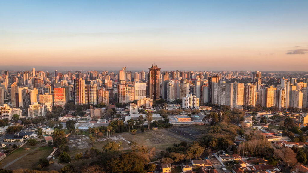 Três cidades brasileiras surpreendem com a melhor qualidade de vida em 2025