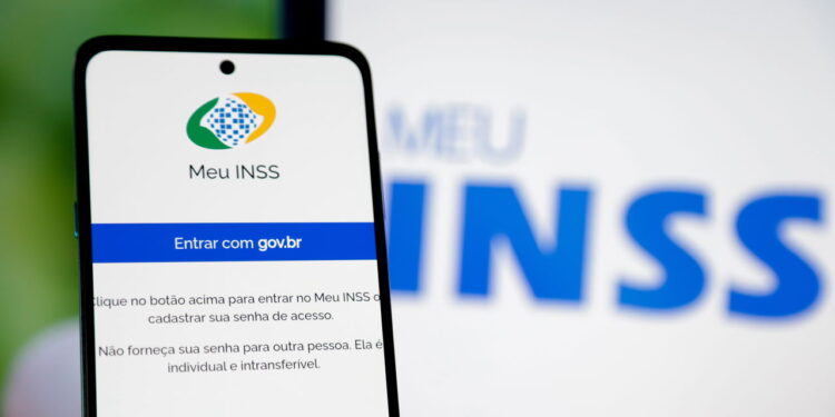 Benefício do INSS para idosos está em risco? Autoridades esclarecem a situação!