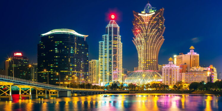 Cidade eleita ser a maior polo de cassinos do mundo ganhando de Las Vegas