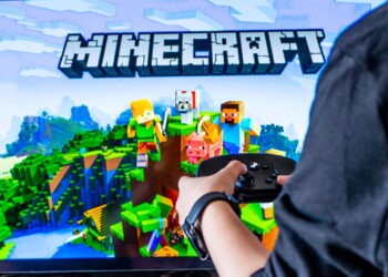 O filme de Minecraft saiu, mas agradou os fãs?