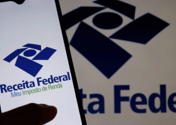 Golpe do CPF suspenso atrai vítimas com e-mails falsos imitando a Receita Federal