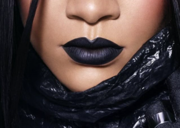 O visual rebelde que grita sofisticação! Descubra o novo queridinho da moda
