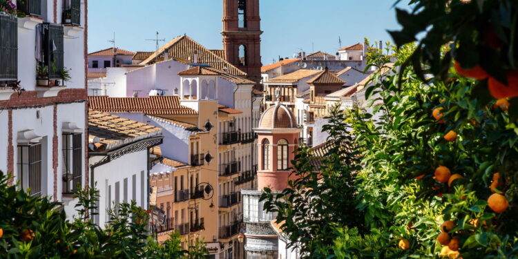 A cidade mais encantadora da Espanha tem praias e educação de ponta