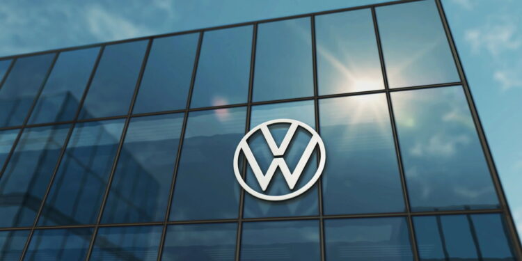 Volkswagen Polo dispara nas vendas e ameaça liderança da Strada