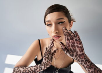 Chique e ousada! Como arrasar no animal print neste inverno?