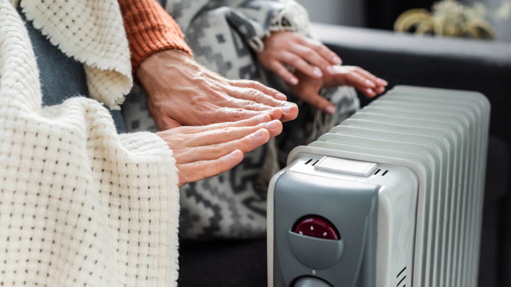 Confira as melhores dicas para economizar com aquecedor neste frio de outono 2 aquecedor 1744907215327