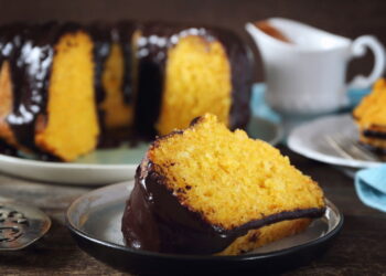 O melhor bolo de cenoura com chocolate para sua dieta saudável