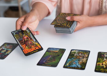 Essa carta do tarô pode transformar sua semana em prosperidade