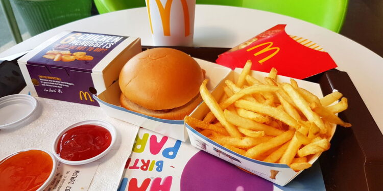 Ex-chef revela segredo do molho do Big Mac e surpreende fãs do McDonald’s