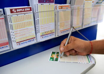 Quer saber como funciona a Mega-Sena e como ganhar? Veja dicas, regras e as probabilidades que podem levar você ao prêmio dos sonhos.