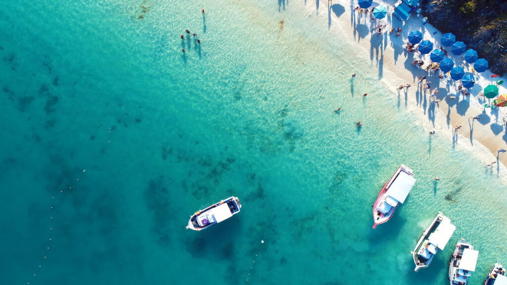 A cidade carioca que é considerada o Caribe Brasileiro