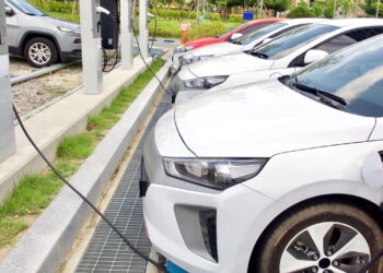 Carros elétricos estão ganhando cada vez mais os corações dos consumidores pela sua economia e praticidade