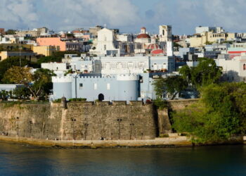 Conheça uma cidade rica em cultura que está atraindo turistas de todo o mundo