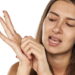 Por que coçar a palma da mão pode ser um sinal poderoso?