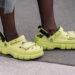 Crocs viram tendência e conquistam o mundo fashion