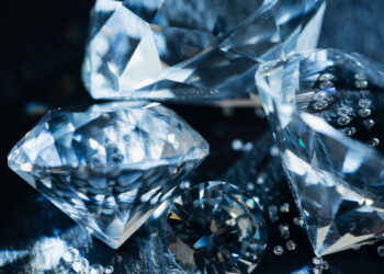 Chuva de diamantes pode ser comum em planetas fora da Terra