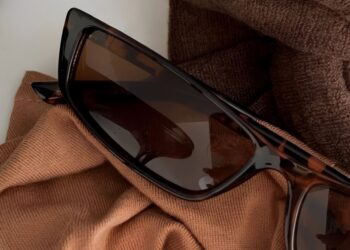 Mocha mousse é a nova febre! Veja como adotar essa cor no seu estilo
