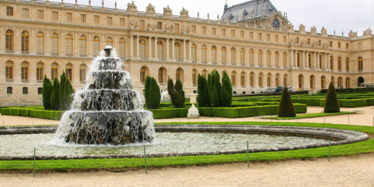 O palácio francês mais luxuoso esconde histórias chocantes