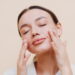 Exercícios faciais que potencializam o skincare como nenhum outro