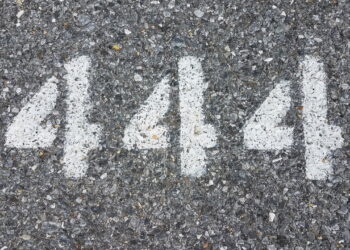 Por que você continua vendo o número 444? Saiba o motivo