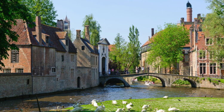 Essa cidade é conhecida por sua linda arquitetura medieval e paisagens urbanas