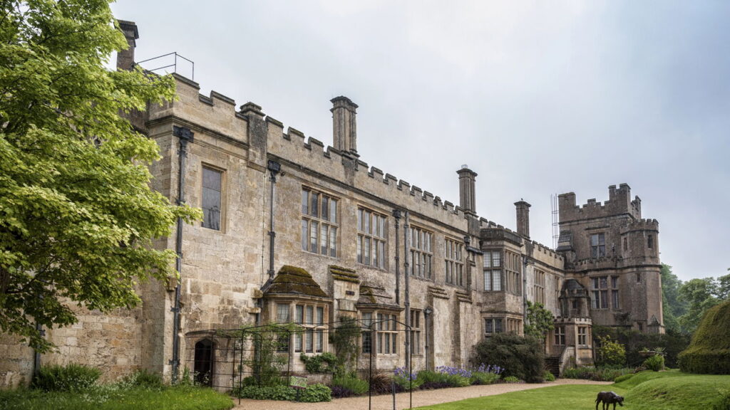 Esse vilarejo parece saído de um conto de fadas inglês