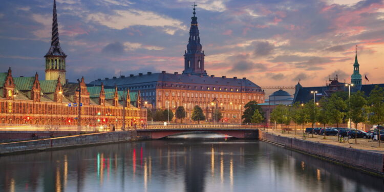 Cidade se destaca mundialmente por sua alta qualidade de vida e arquitetura moderna