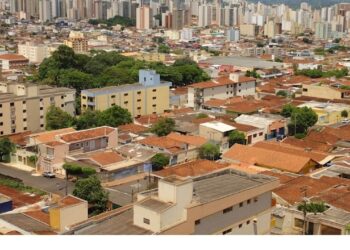 Cidade encanta turistas de todo o país por seu clima quente e à prosperidade econômica