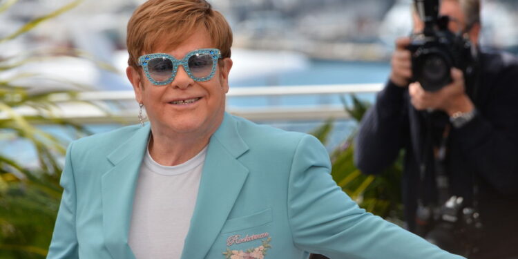 Veja a história real do famoso cantor Elton John que inspirou o filme "Rocketman"
