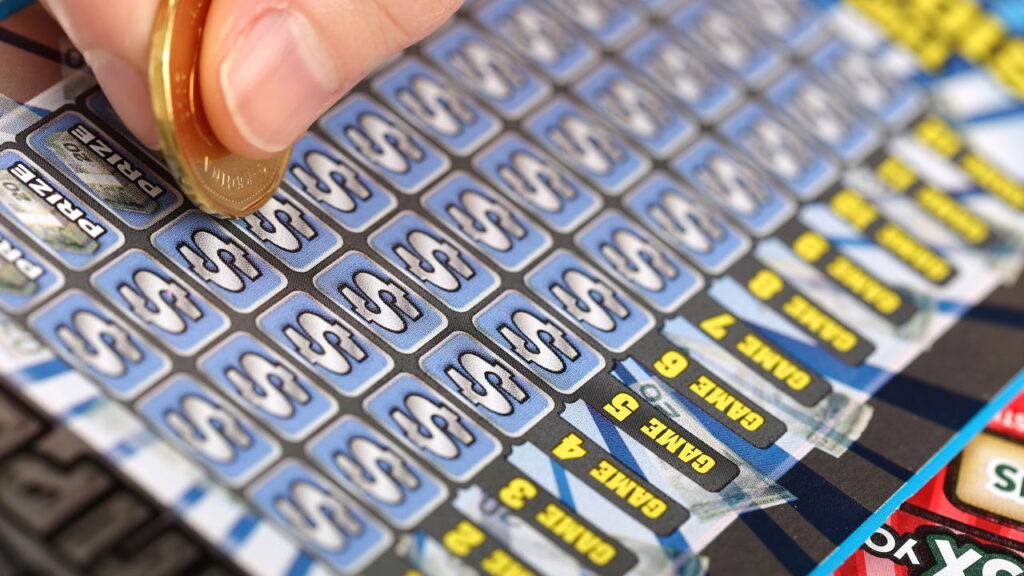 Ele só queria abastecer o carro mas saiu milionário e mudou de vida