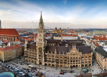 Essa cidade atrai milhões de turistas por combinar tradição e modernidade