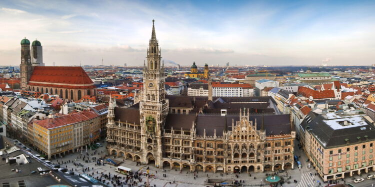 Essa cidade atrai milhões de turistas por combinar tradição e modernidade