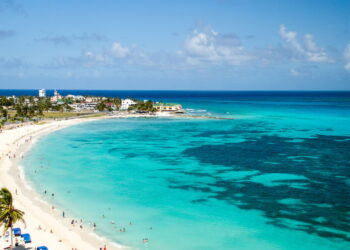 Você precisa ver o mar de 7 cores pelo menos uma vez na vida