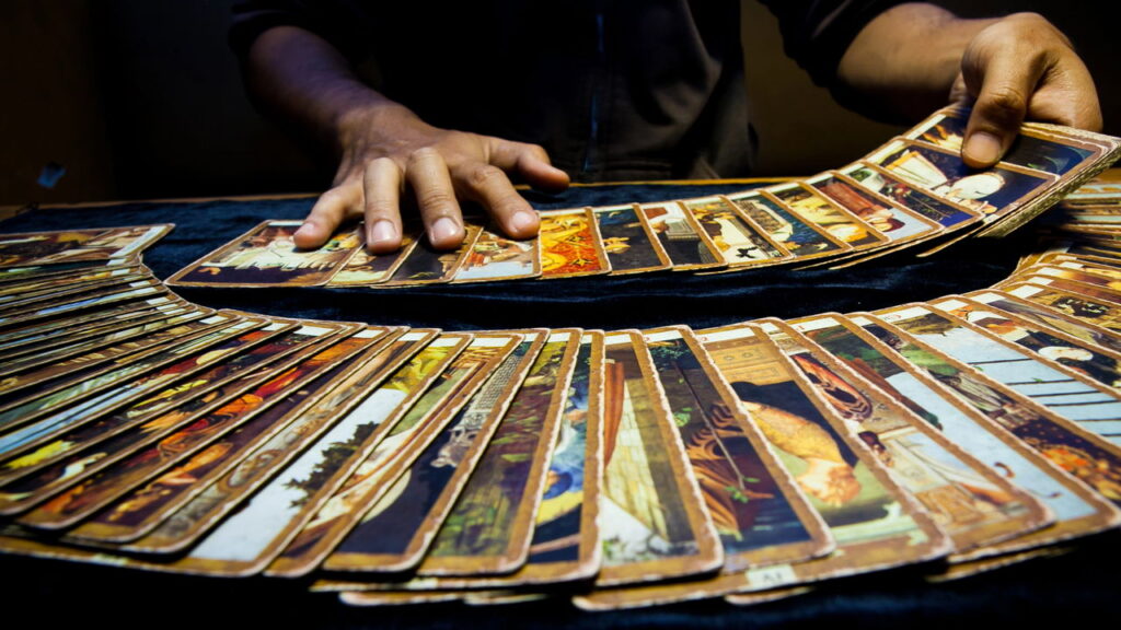 Tarô revela as maiores reviravoltas do mês para 4 signos
