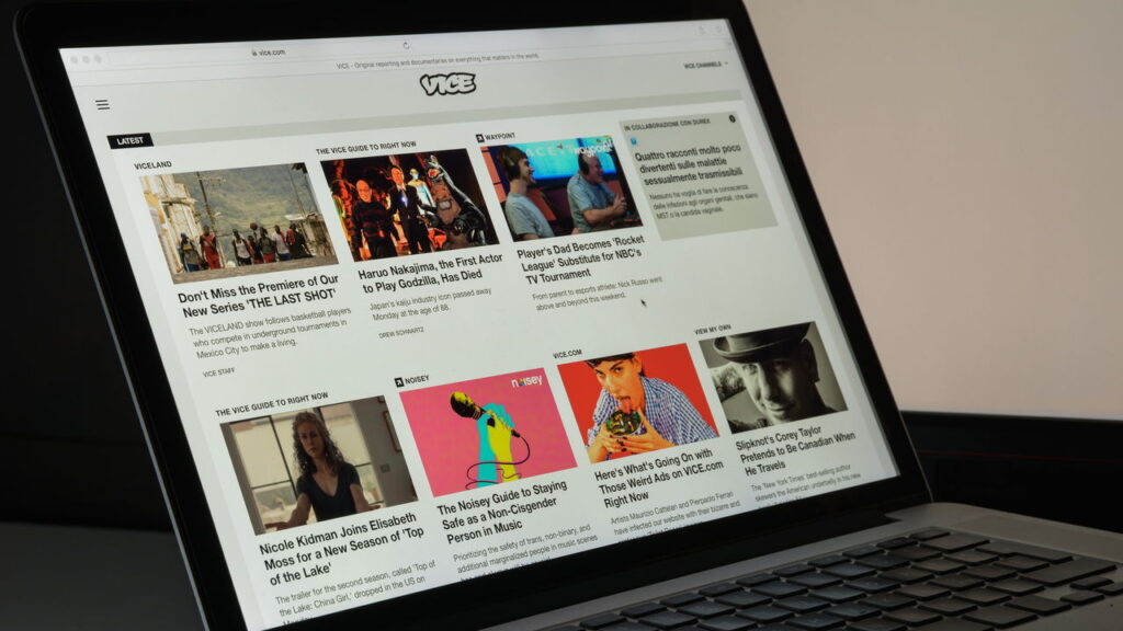 A empresa que moldou uma geração agora enfrenta o colapso