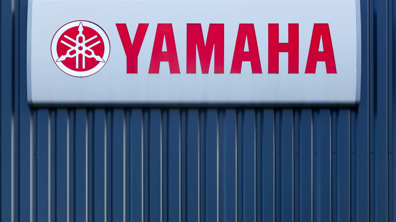 Nova moto da Yamaha une IA equilíbrio autônomo e interação sensorial