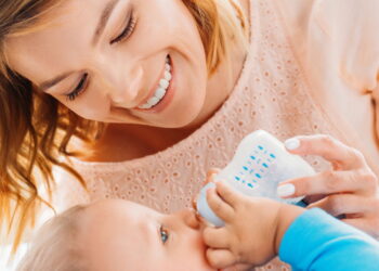 Como o chá de camomila pode ajudar seu bebê a dormir melhor