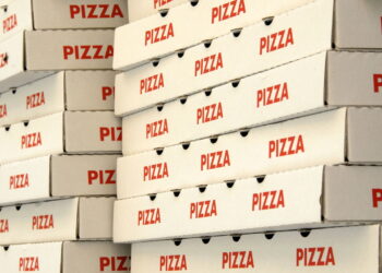 Com uma caixa de pizza dá pra criar algo que impressiona