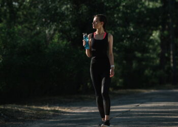 Os 4 melhores exercícios para circulação nas pernas em casa