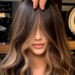 As cores de cabelo que vão dominar 2025 com elegância e ousadia