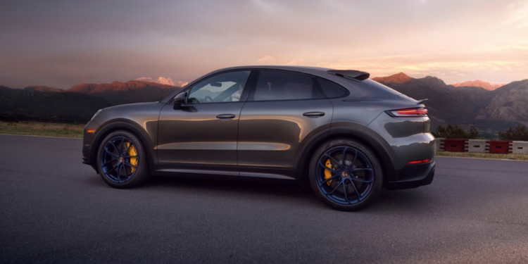 Porsche Cayenne GTS 2025 chega com motor com o mais potente da linha