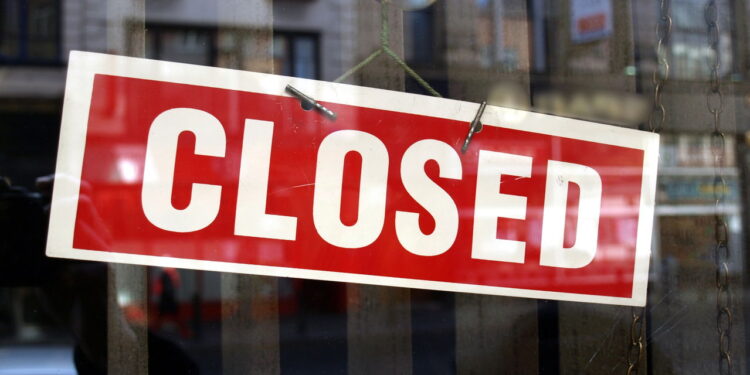 Maior rede de festas fecha as portas após quase 40 anos