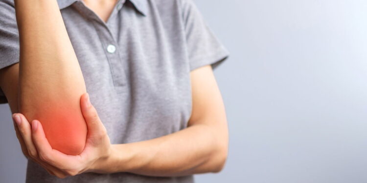 Essa lesão no cotovelo comum em atletas está afetando cada vez mais pessoas comuns