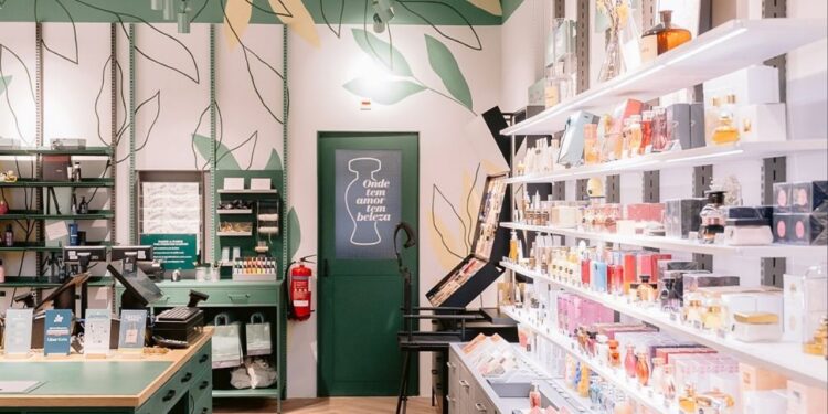 O Boticário descontinua produtos clássicos como Floratta e Malbec que eram líderes de venda
